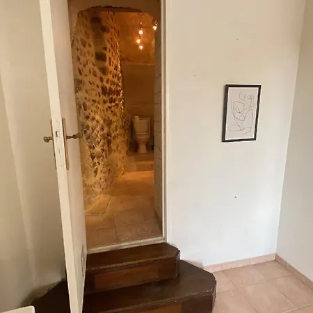 La Fontaine De Capsule hotel *